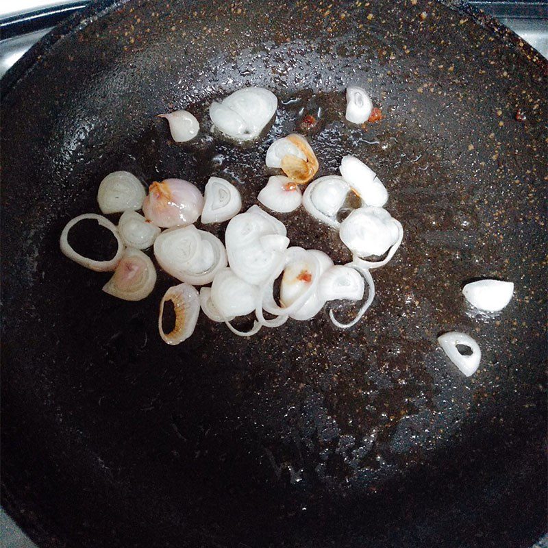 Step 3 Stir-fried pork with shiitake mushrooms Stir-fried pork with shiitake mushrooms