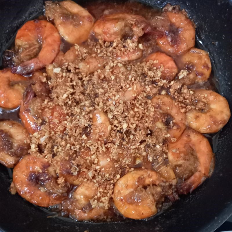 Step 4 Making shrimp with garlic butter sauce Tiger shrimp with garlic butter sauce crispy flour