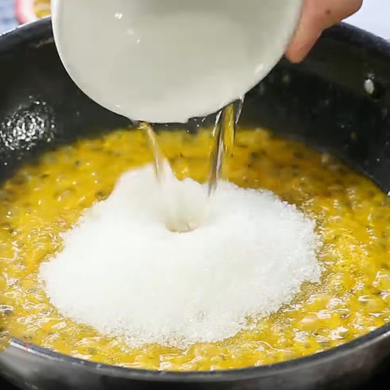 Step 3 Making passion fruit sauce for shrimp Shrimp with butter and passion fruit sauce