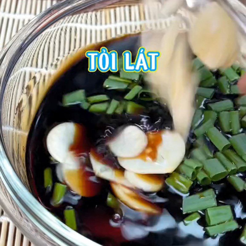 Step 3 Making pickled eggs Pickled eggs in soy sauce (Recipe shared from TikTok Cooking with TasteVN)