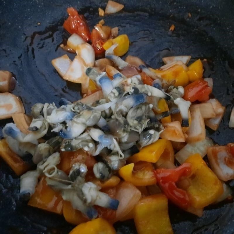 Step 3 Sweet and Sour Stir-Fried Razor Clams