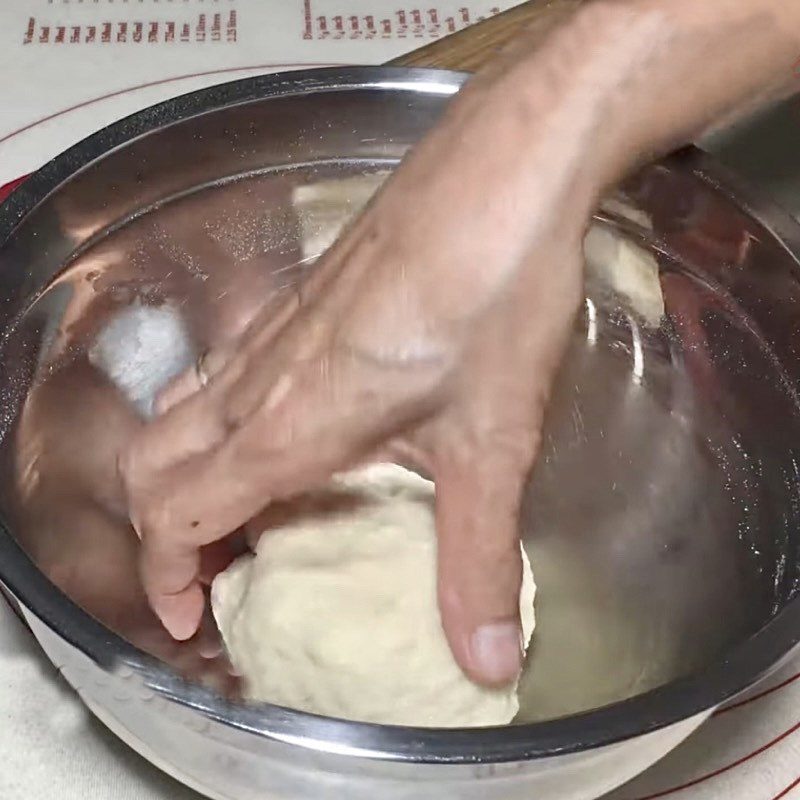 Step 2 Making the water dough Bánh bà xã