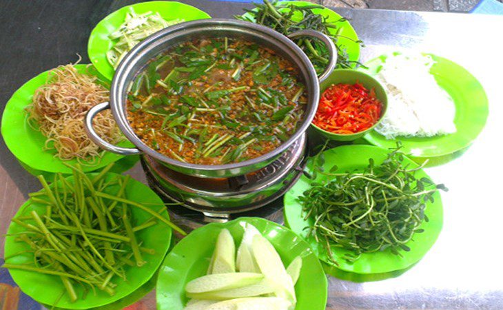 Fish hot pot with bitter vegetables