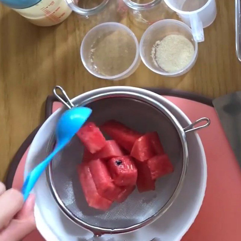 Step 1 Extract watermelon juice for Watermelon Pudding