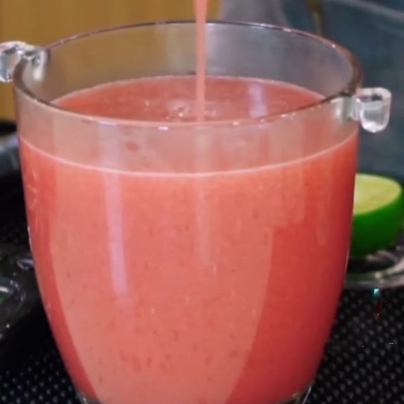 Step 4 Straining concentrated strawberry juice