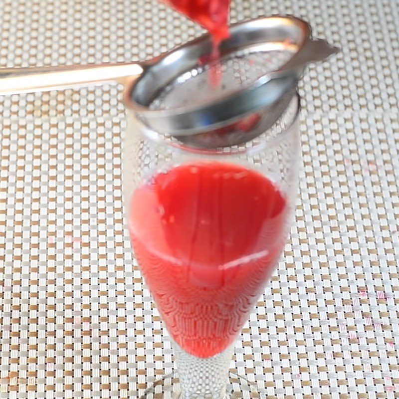 Step 3 Straining Pomegranate Juice By Mashing