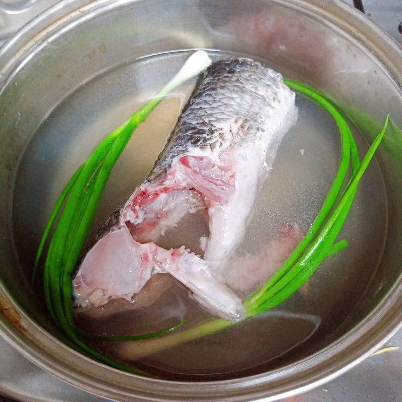 Step 2 Boil the fish Bitter vegetable soup with snakehead fish