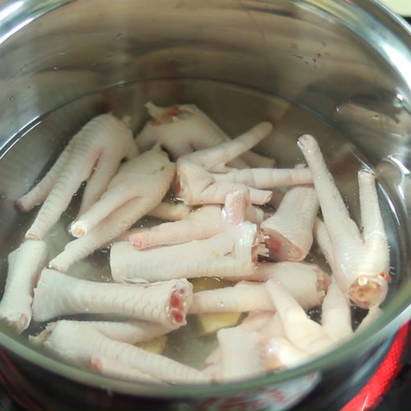 Step 2 Boiled Chicken Feet Stir-fried Chicken Feet with Lemongrass and Chili