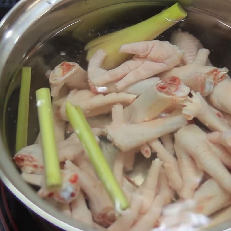 Step 2 Boil chicken feet Marinated chicken feet