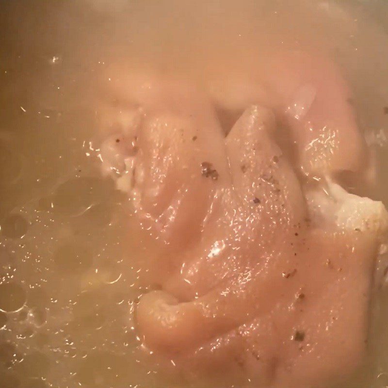 Step 2 Boil the pork leg Air fryer roasted pork leg