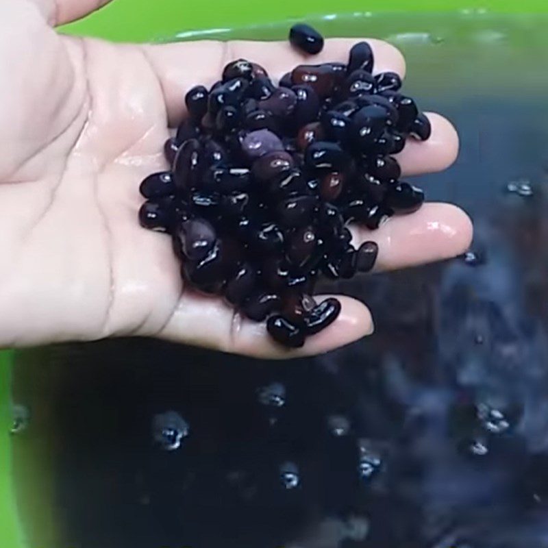 Step 1 Prepare and cook black beans for Black bean dessert with tapioca pearls