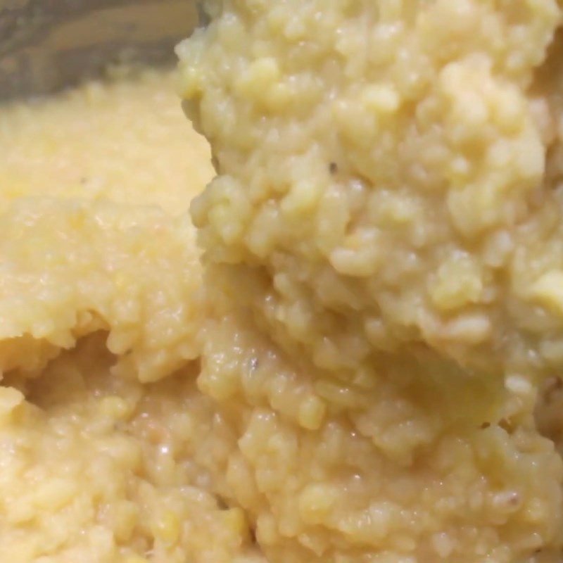 Step 3 Boil mung beans with sugar and coconut milk for Mung Bean Sticky Rice Rolls