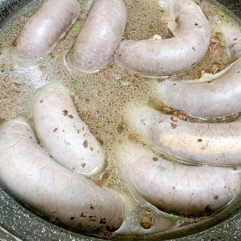 Step 3 Boiling sausage for pork porridge