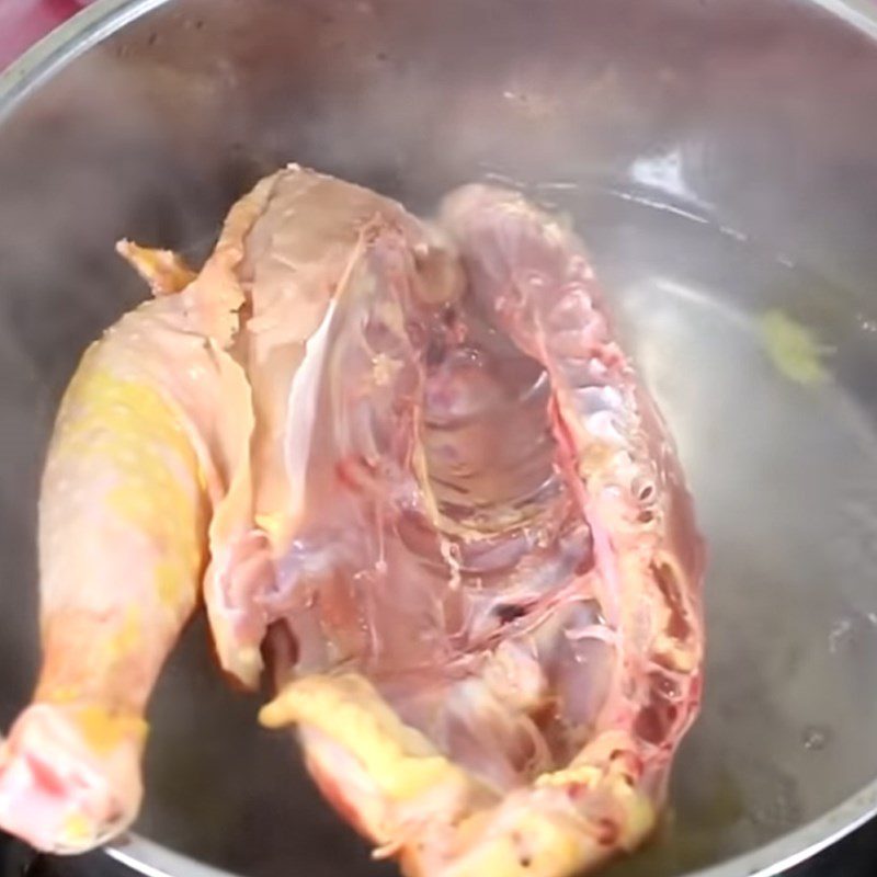 Step 4 Boil chicken Phu Yen chicken rice