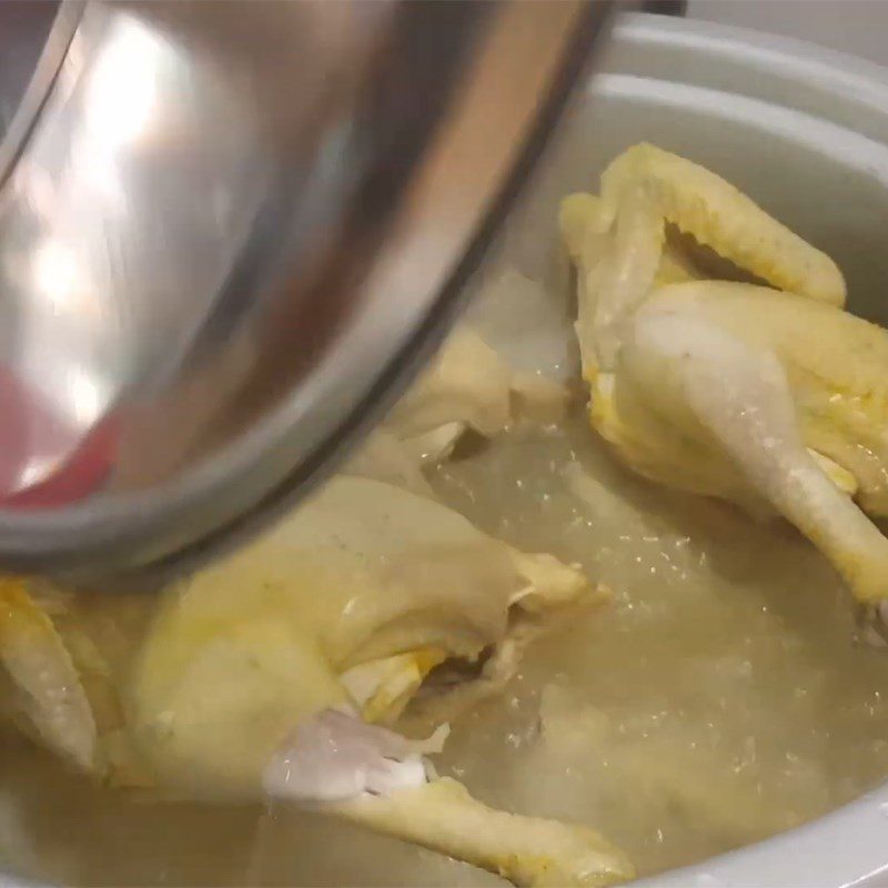 Step 3 Boil chicken using a rice cooker Boil chicken using a rice cooker