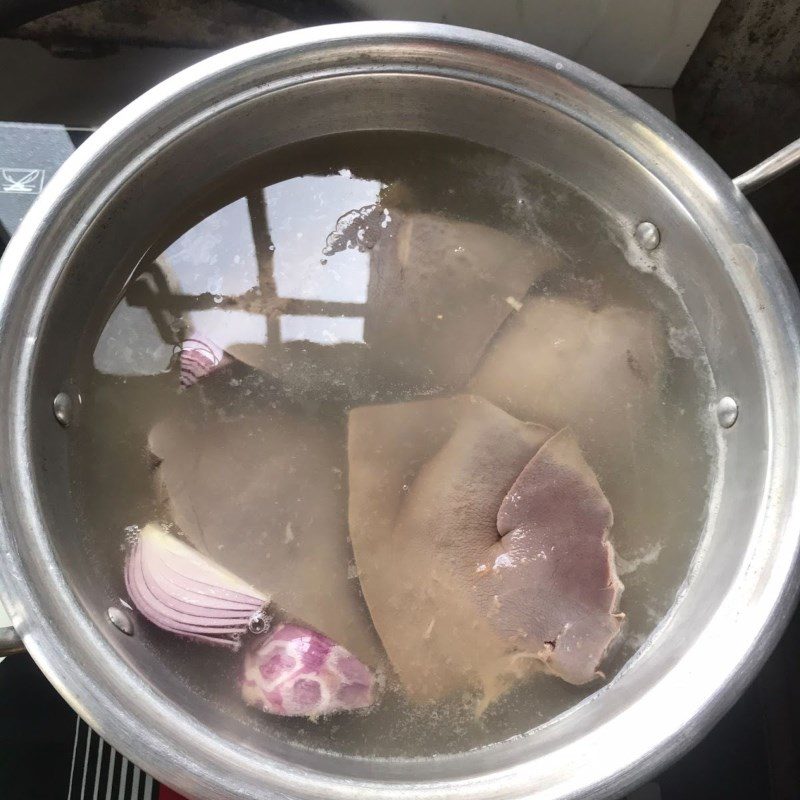 Step 2 Boil pig liver Boiled pig liver