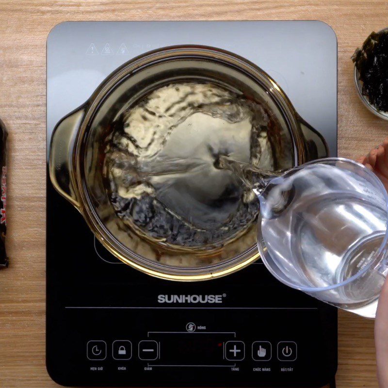 Step 2 Boil the noodles and eggs for Spicy Soft-Boiled Egg Noodles using Samyang noodles