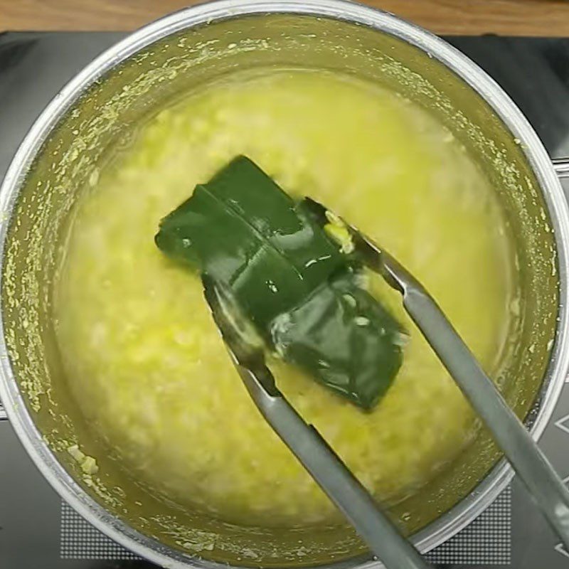 Step 2 Boil corn Corn pudding (bắp) cốm