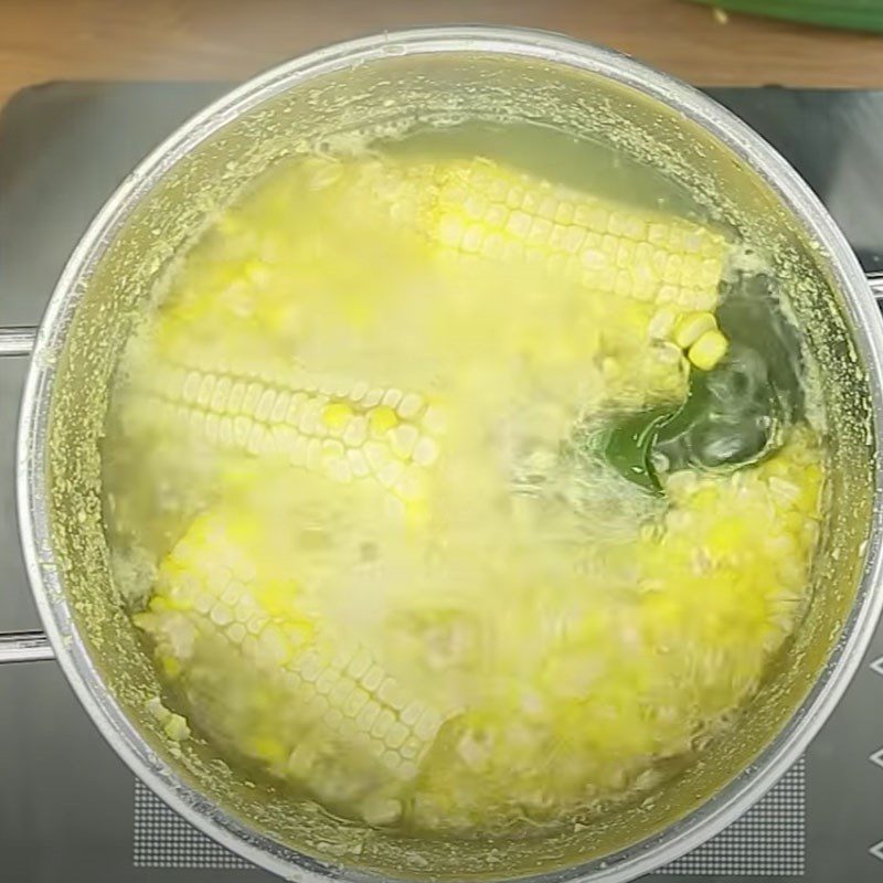 Step 2 Boil corn Corn pudding (bắp) cốm