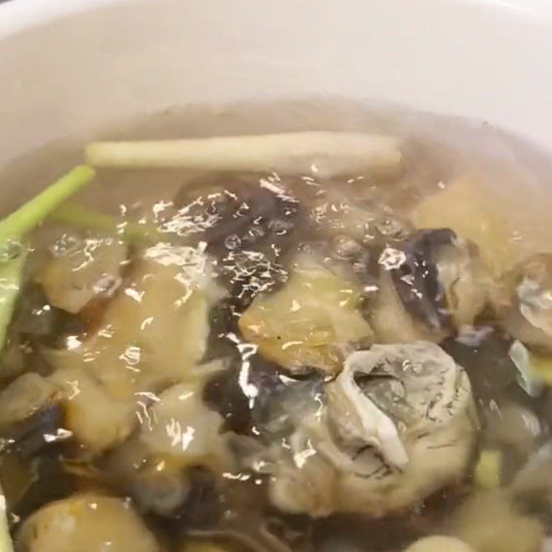 Step 2 Boil snails Snails with Thai sauce (Recipe shared from Tiktok Cooking with TasteVN)