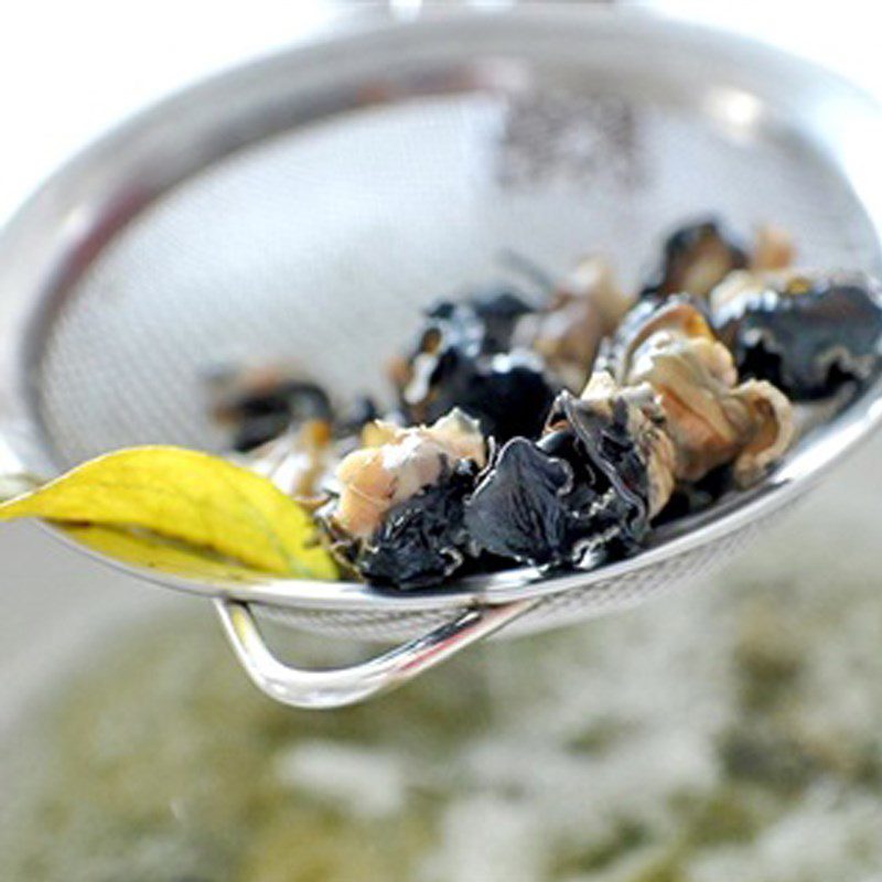 Step 2 Boil the snails for Thai-style escargot salad