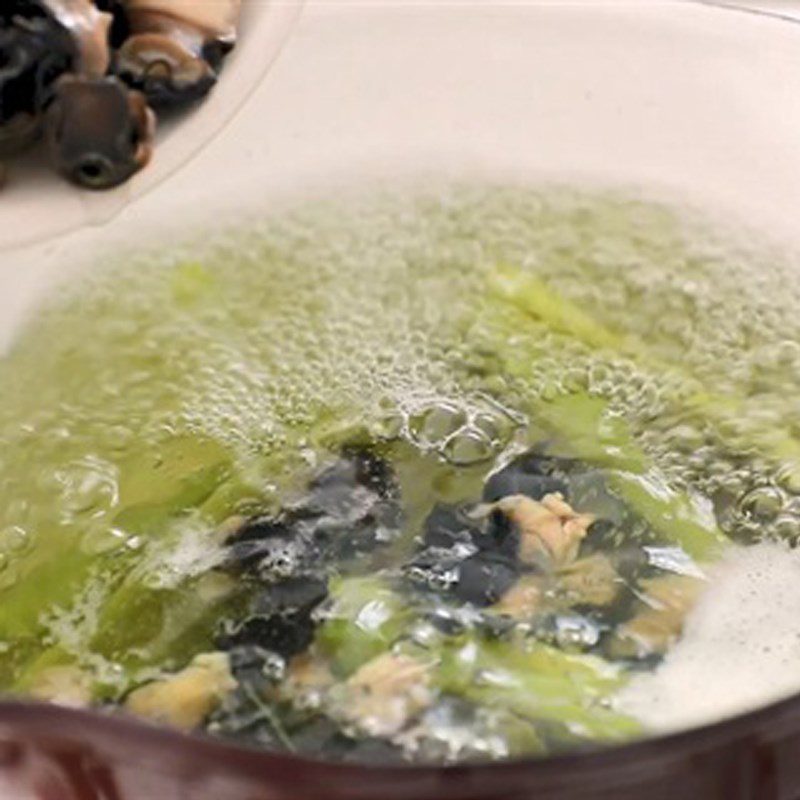 Step 2 Boil the snails for Thai-style escargot salad