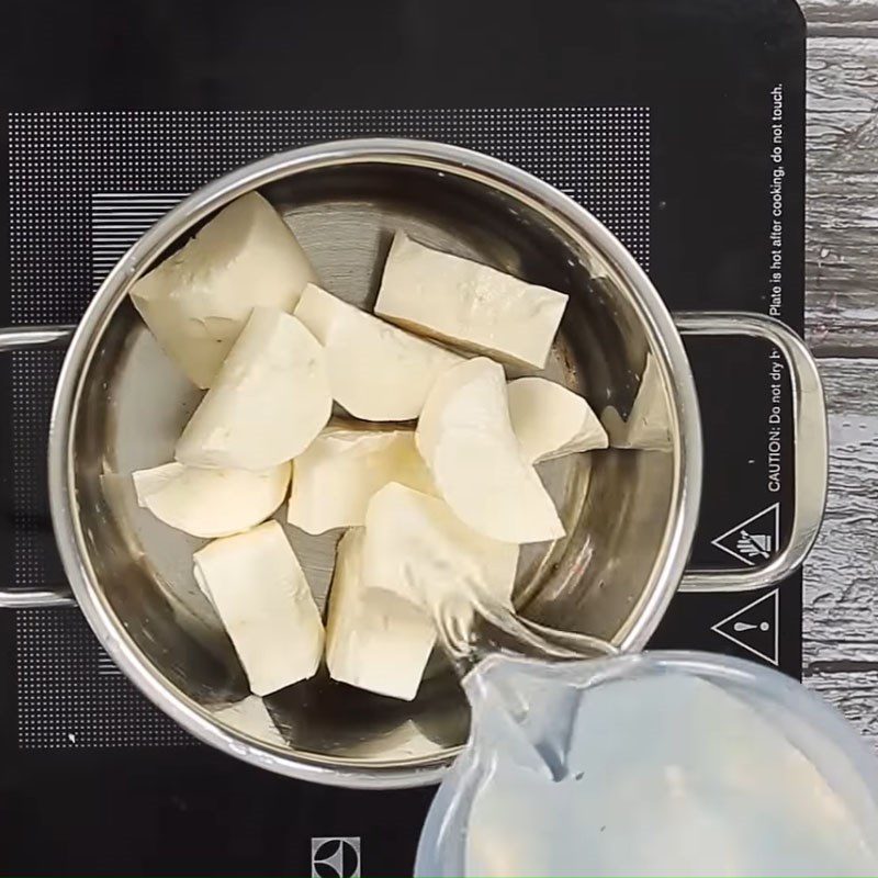 Step 1 Boil Cassava Fried Cassava Cake with Coconut