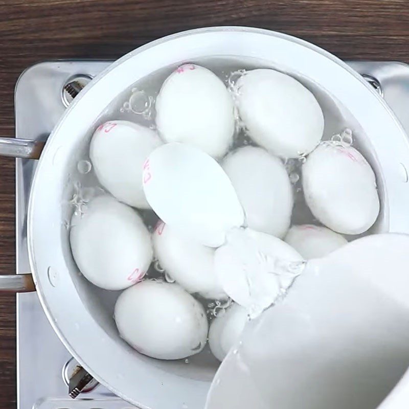 Step 2 Boil the eggs Duck Eggs Stewed with Gourd and Malabar Spinach