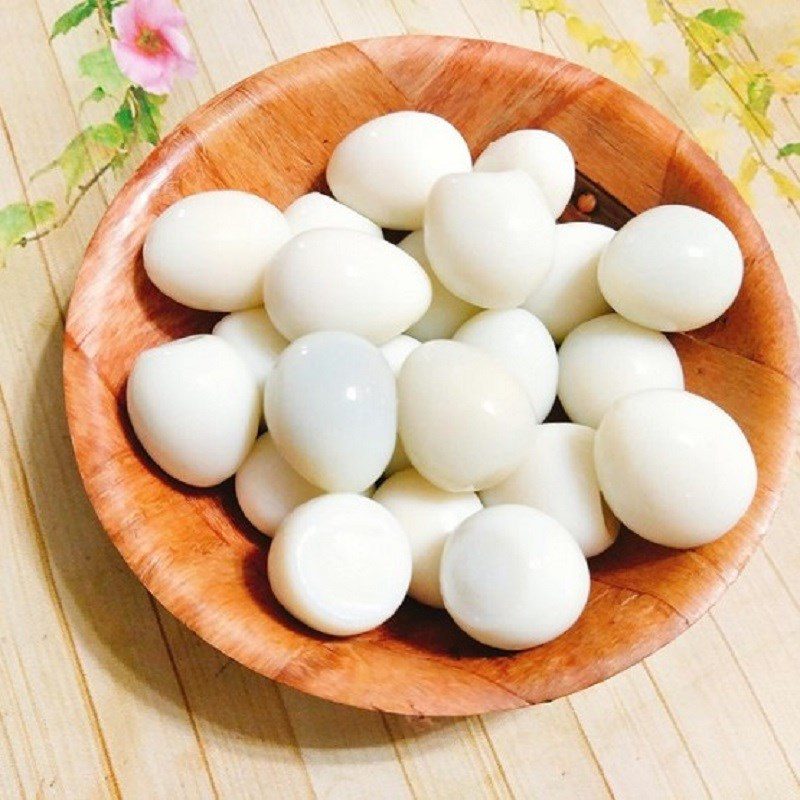 Step 1 Boil quail eggs Braised ribs with quail eggs