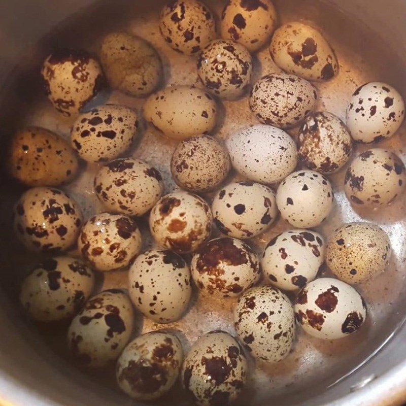 Step 1 Boil the quail eggs for Fried Quail Eggs with Fish Sauce