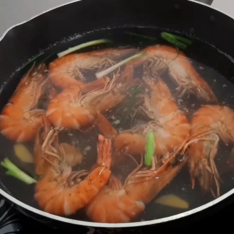 Step 2 Boil and peel shrimp Shrimp noodle with soy sauce and pork sausage