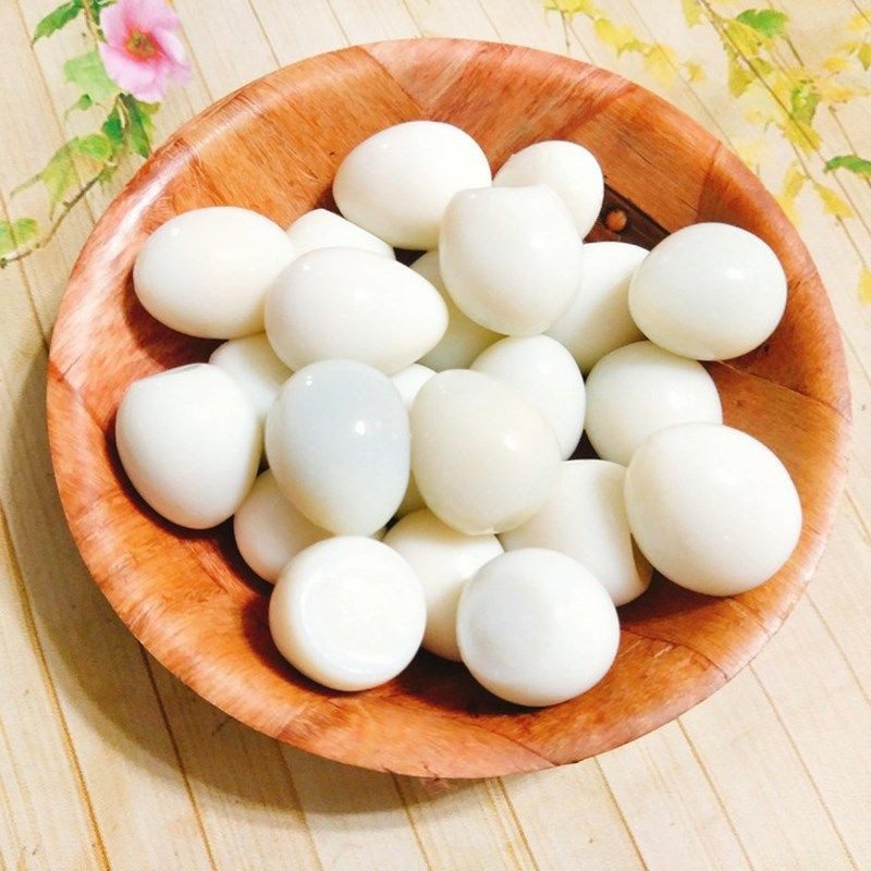 Step 2 Boil and cut the eggs for Fried Dumplings with Meat and Egg Filling