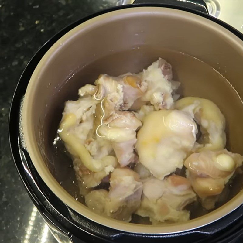 Step 3 Boil and simmer beef tendons Thai beef tendon sauce