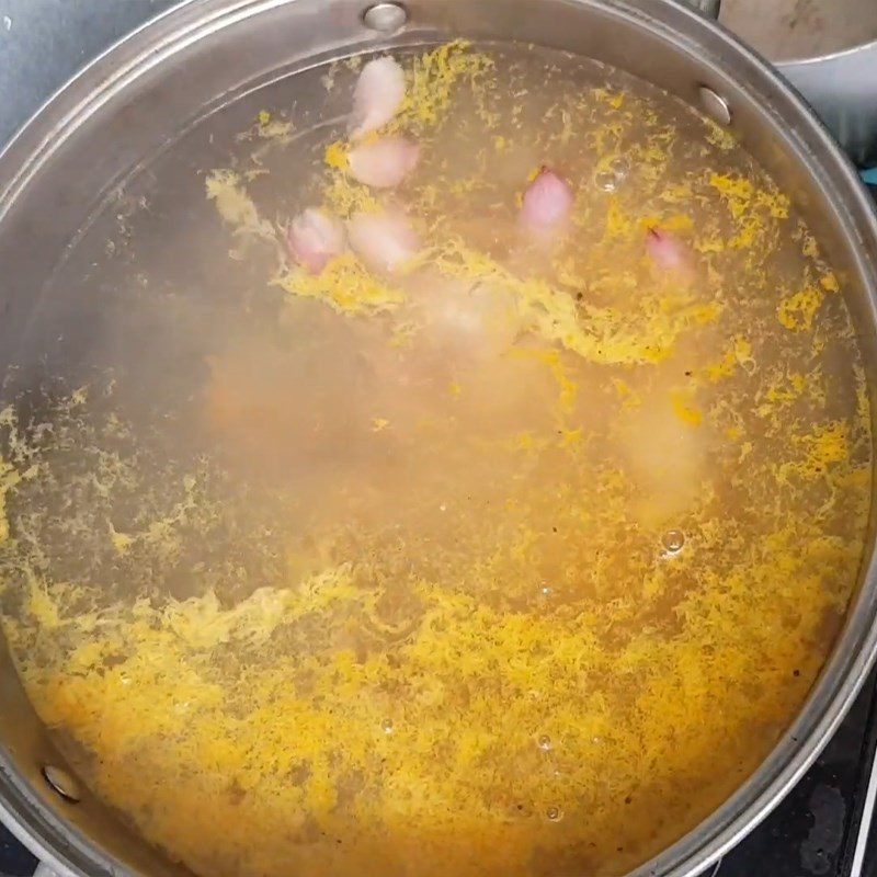 Step 3 Boil chicken Chicken porridge with mung beans