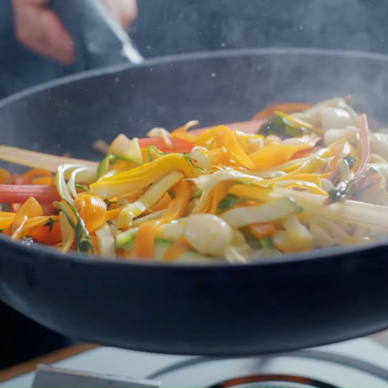 Step 4 Boil and stir-fry vegetables Grilled beef