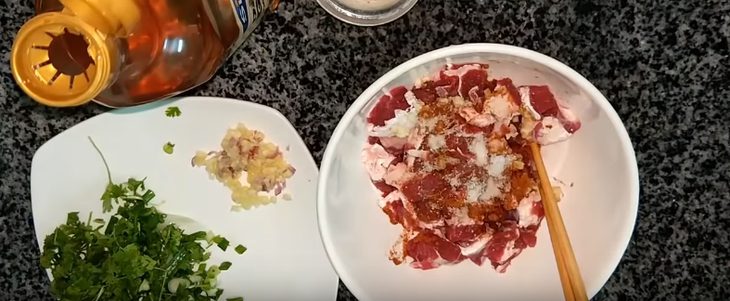 Step 2 Marinate the beef for Beef Stew with Potatoes
