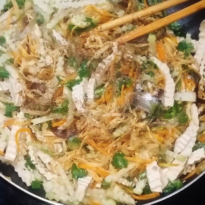 Step 3 Stir-fried bamboo shoots with vegetables Mixed stir-fried dried bamboo shoots