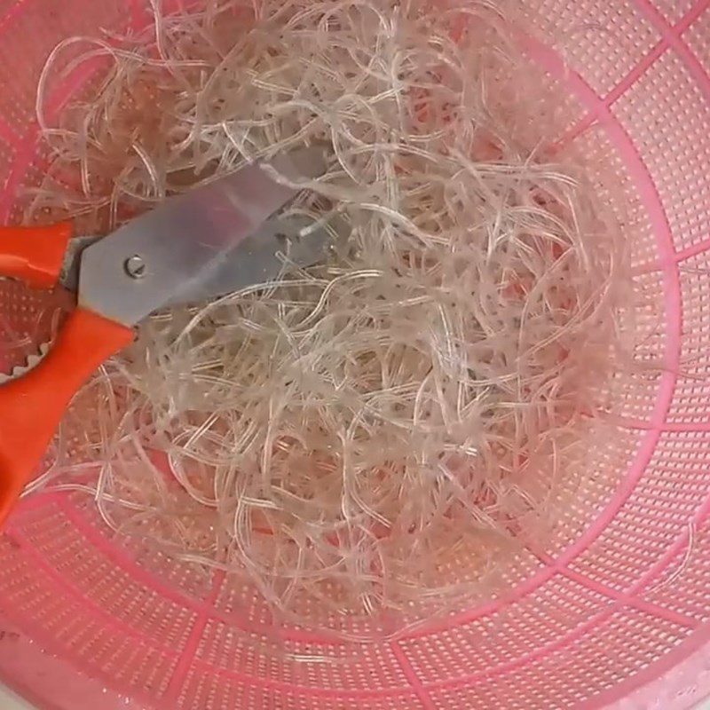 Step 2 Prepare other ingredients Stir-fried dried bamboo shoots