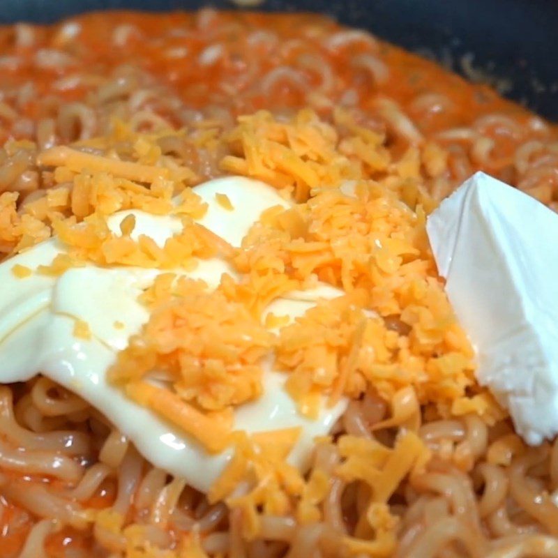 Step 2 Cook the noodles Samyang cheese