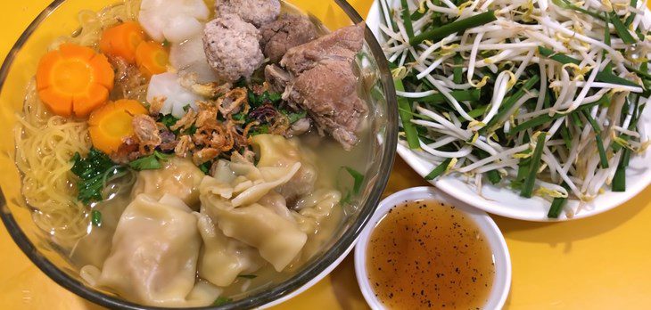 Pork bone wonton noodles