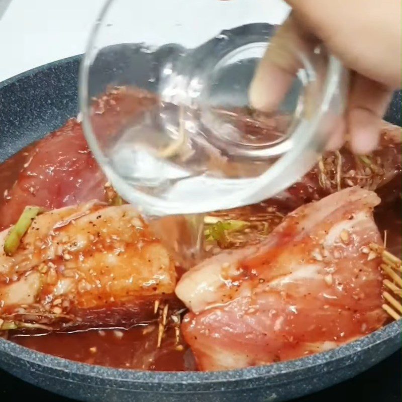 Step 6 Caramelize the salted egg yolk meat