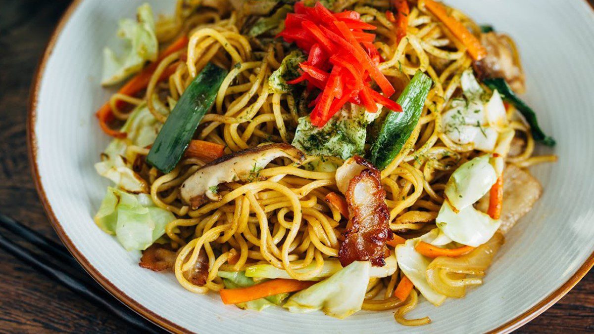 Soba noodles stir-fried with pork