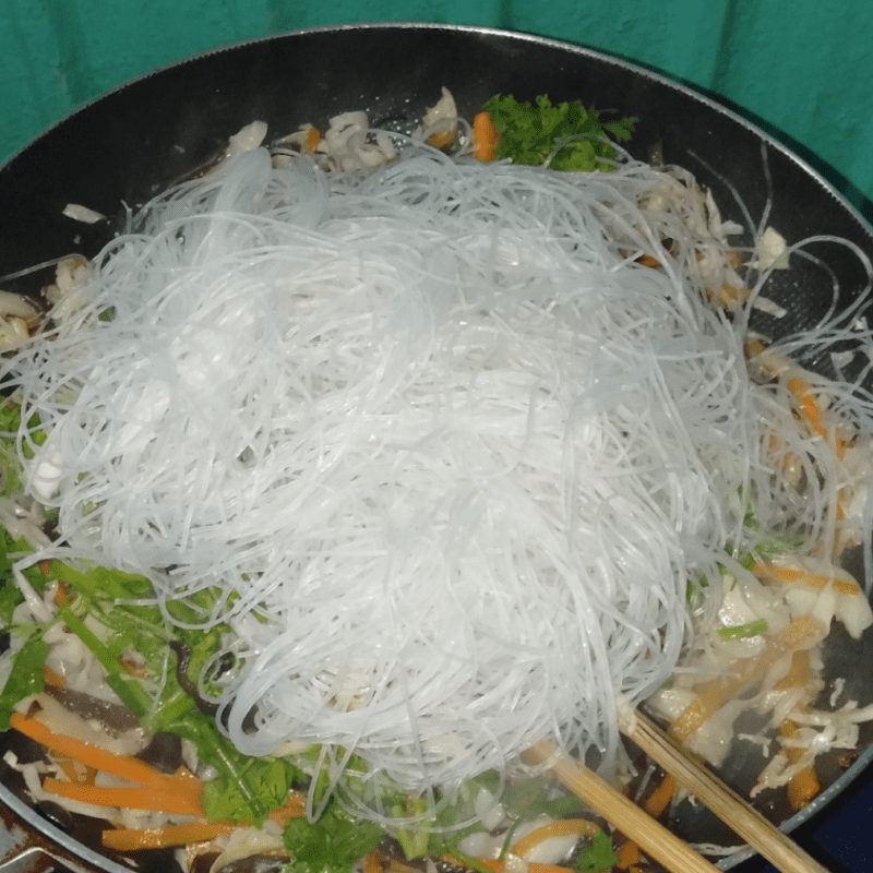 Step 2 Making stir-fried noodles with cabbage Stir-fried noodles with cabbage