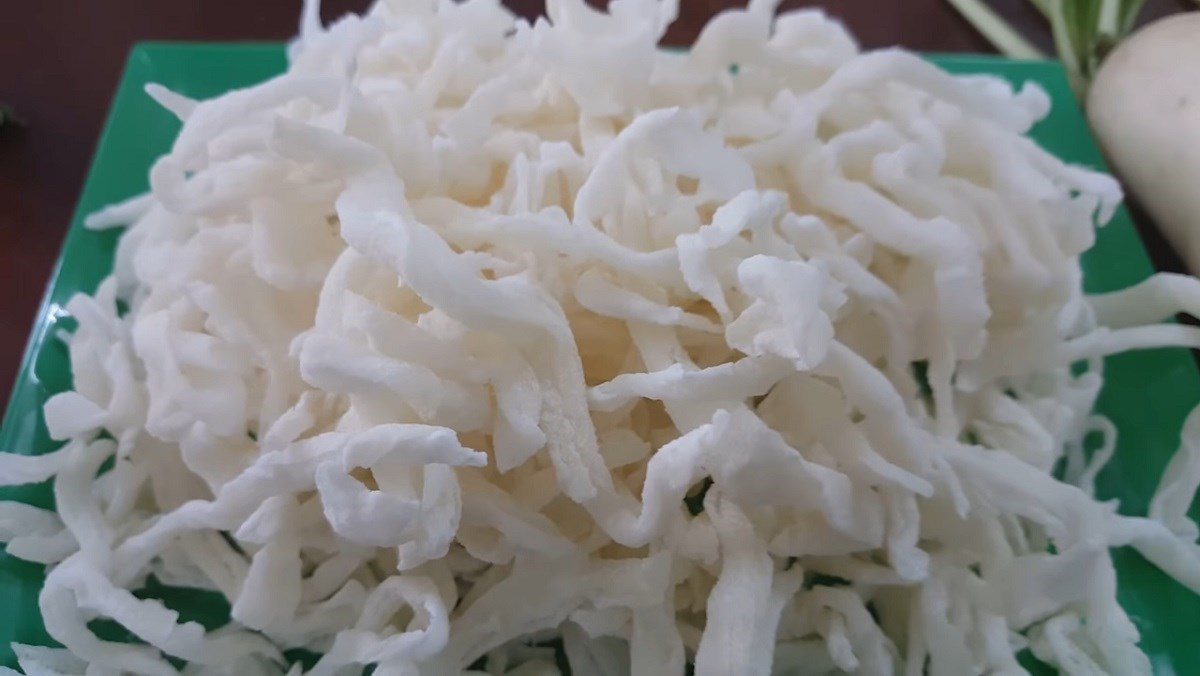 Shredded white radish jam