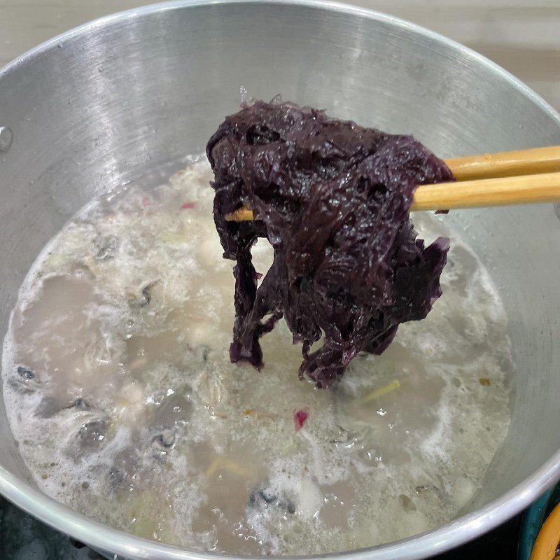 Step 3 Cooking Seaweed Oyster Soup