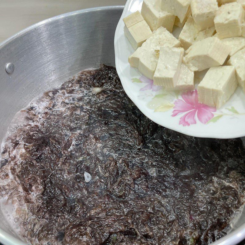 Step 3 Cooking Seaweed Oyster Soup