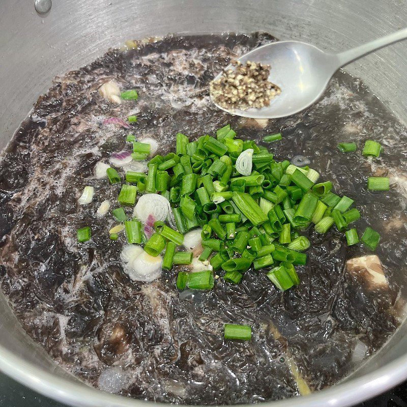 Step 3 Cooking Seaweed Oyster Soup