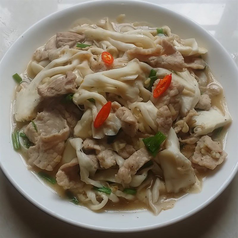 Step 4 Final product Oyster mushrooms stir-fried with pork