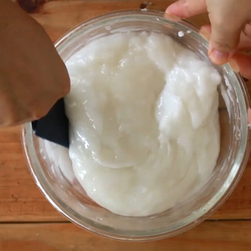 Step 4 Cooking the cake in the microwave Hot rice cake in the microwave