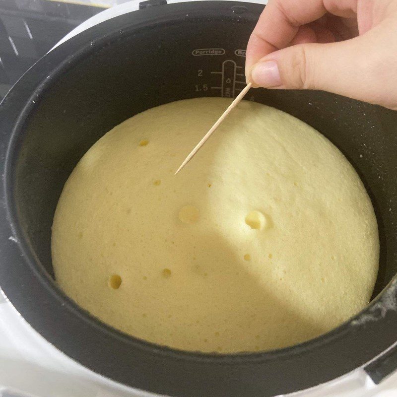 Step 4 Cooking cake with a rice cooker Sponge cake using a rice cooker (recipe shared by a user)